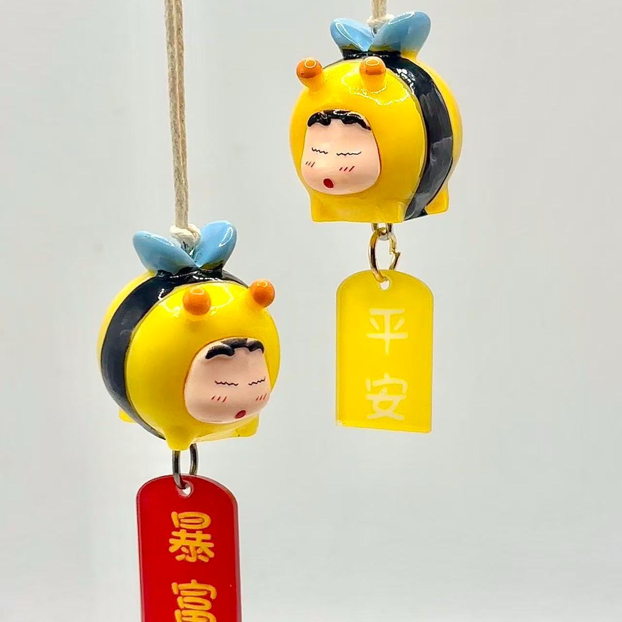 Interior Design Services - Crayon Shin-chan Bee Cosplay Figuur Auto